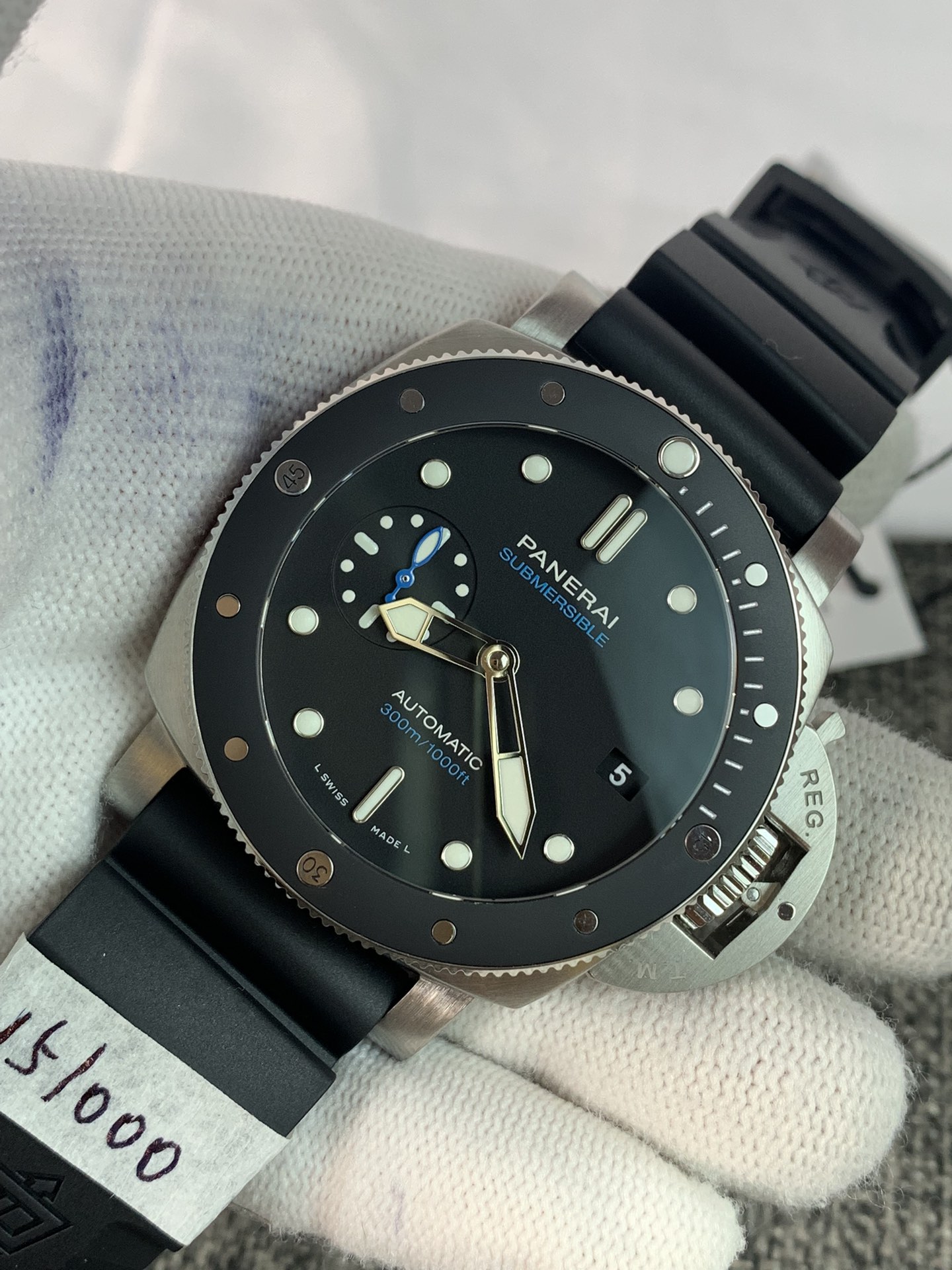 Panerai Luminor Submersible 3 Days Automatic Acciaio 42mm PAM00683 - view 3