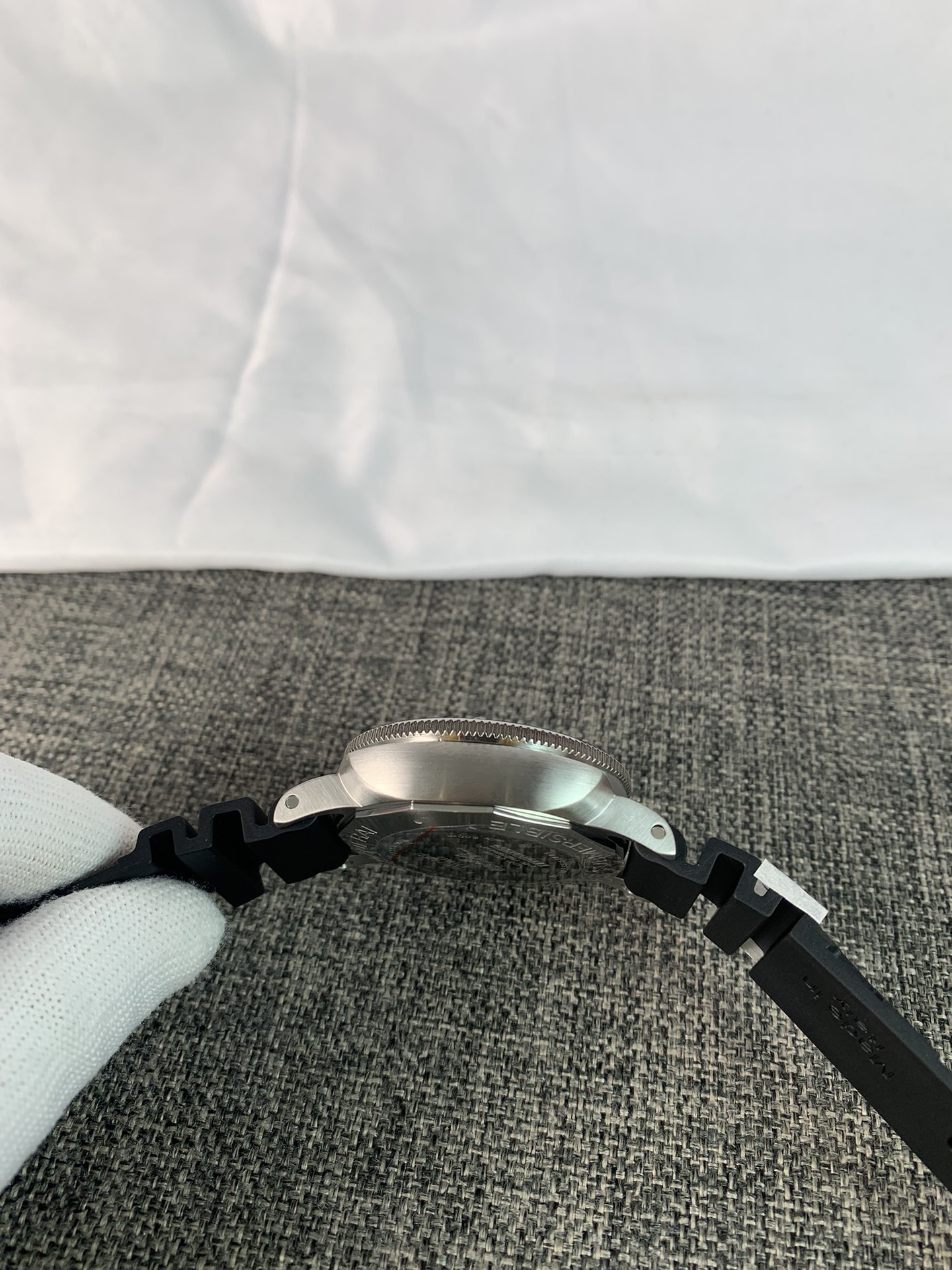 Panerai Luminor Submersible 3 Days Automatic Acciaio 42mm PAM00683 - view 8