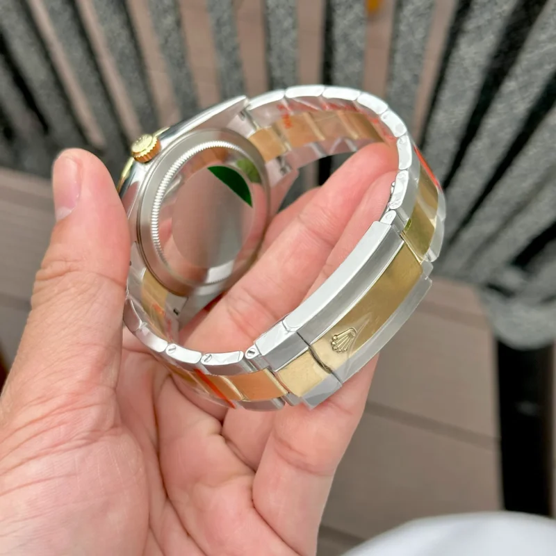 Superclone Rolex Sky-Dweller 42 mm Champagne Dial 336933 - gallery