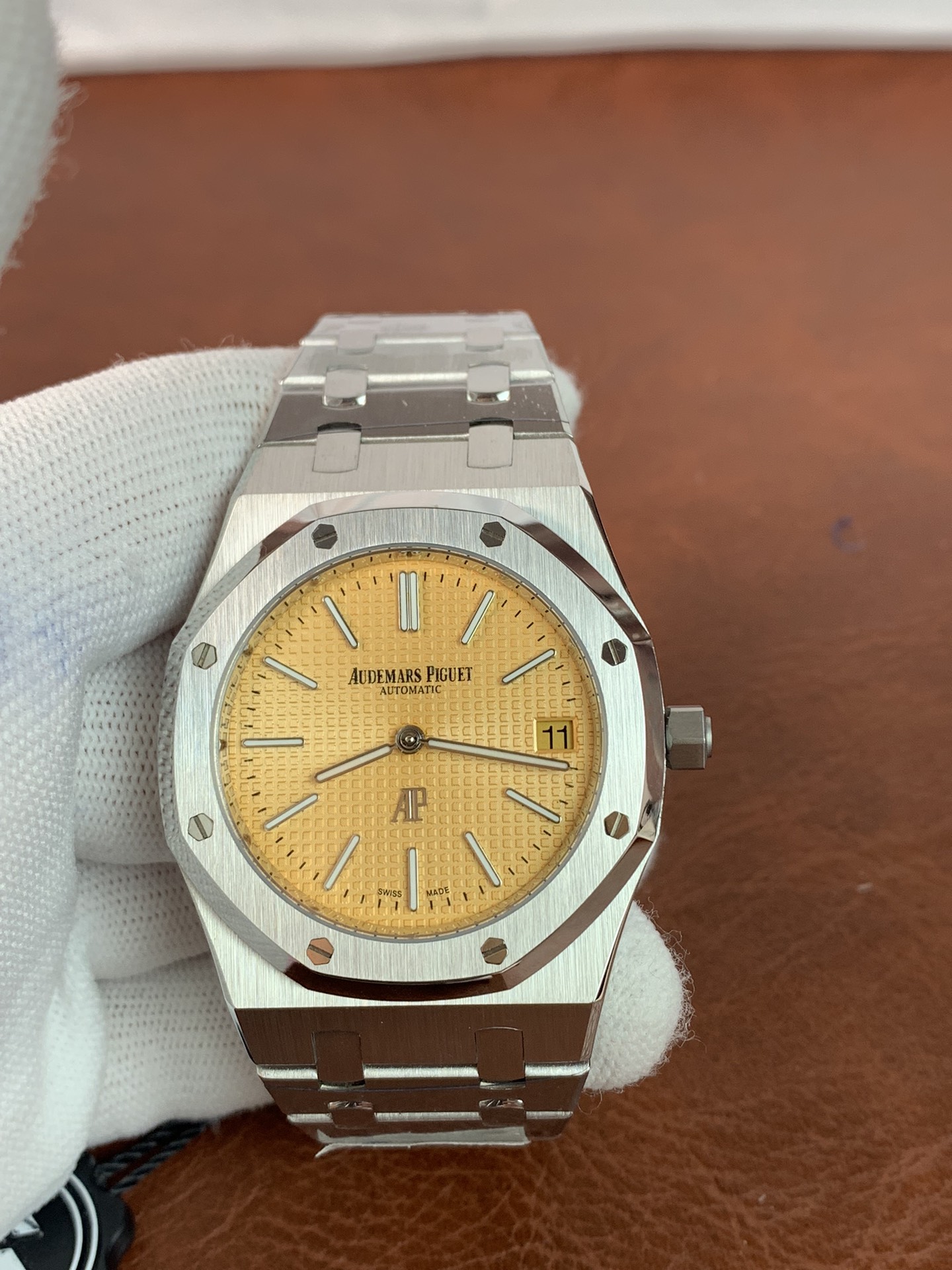 Audemars Piguet Royal Oak Jumbo Extra-thin 15202BC.OO.1240BC.01