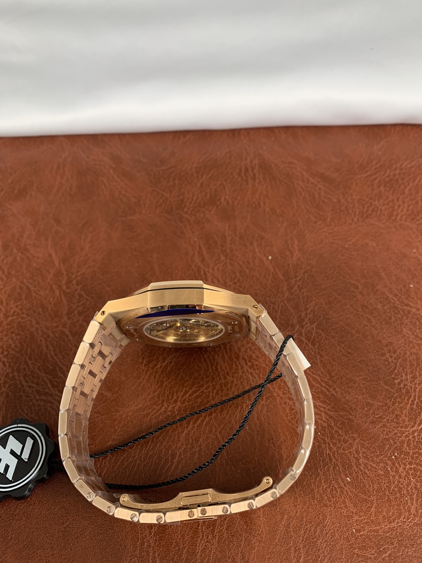 Audemars Piguet Royal Oak 15400 - view 8